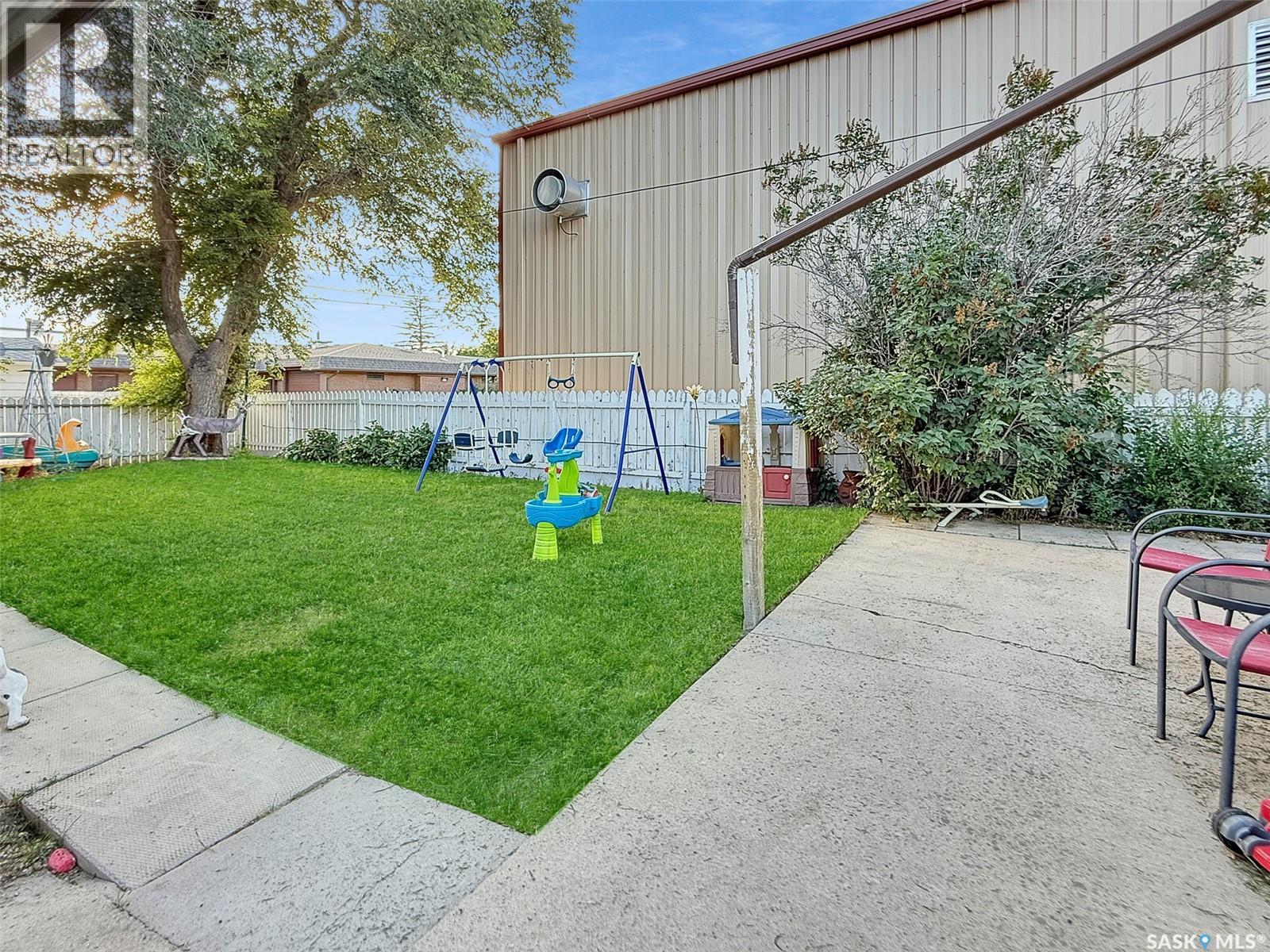 Single Family House for Sale in  th AVENUE NE Swift Current 