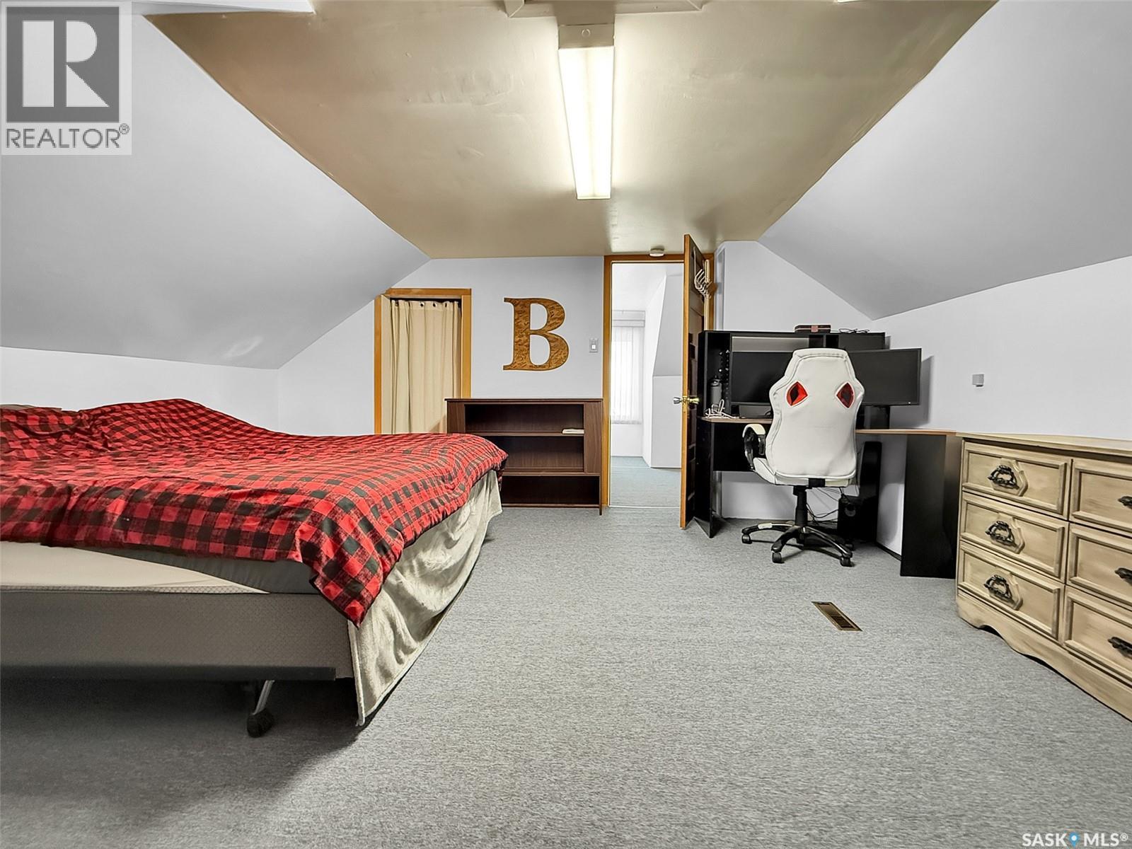 Single Family House for Sale in  th AVENUE NE Swift Current 