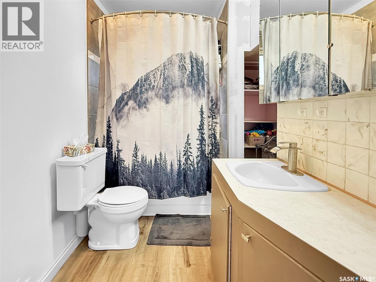 Single Family House for Sale in  th AVENUE NE Swift Current 