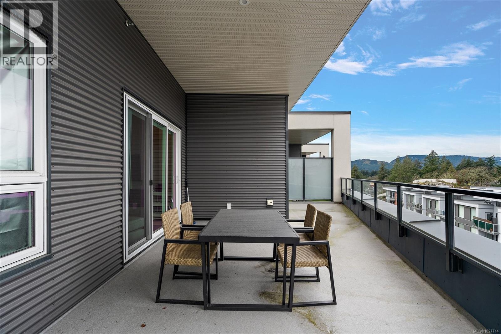 #606 947 WHIRLAWAY CRES - 21