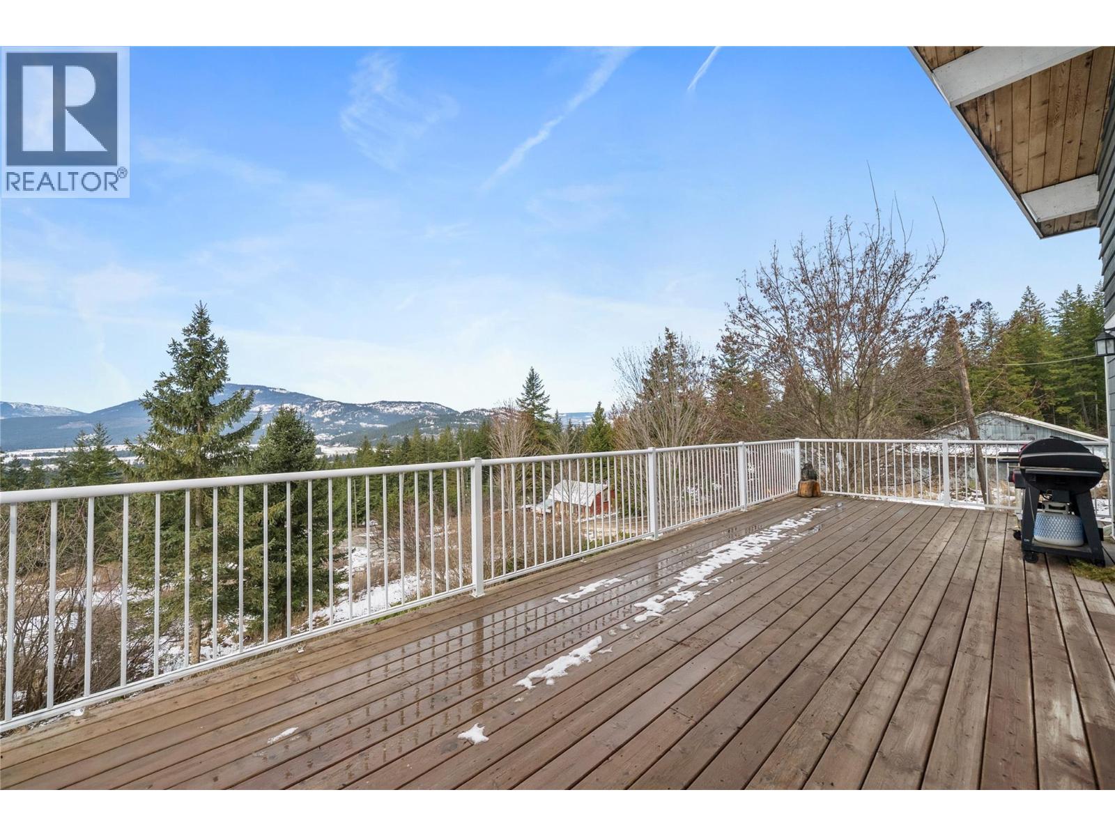 1348 Vella Road, Tappen