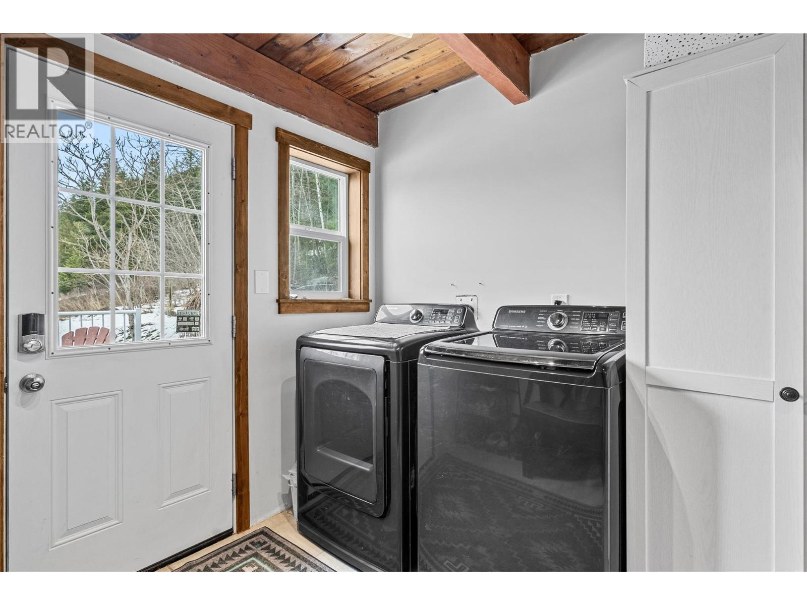 1348 Vella Road, Tappen