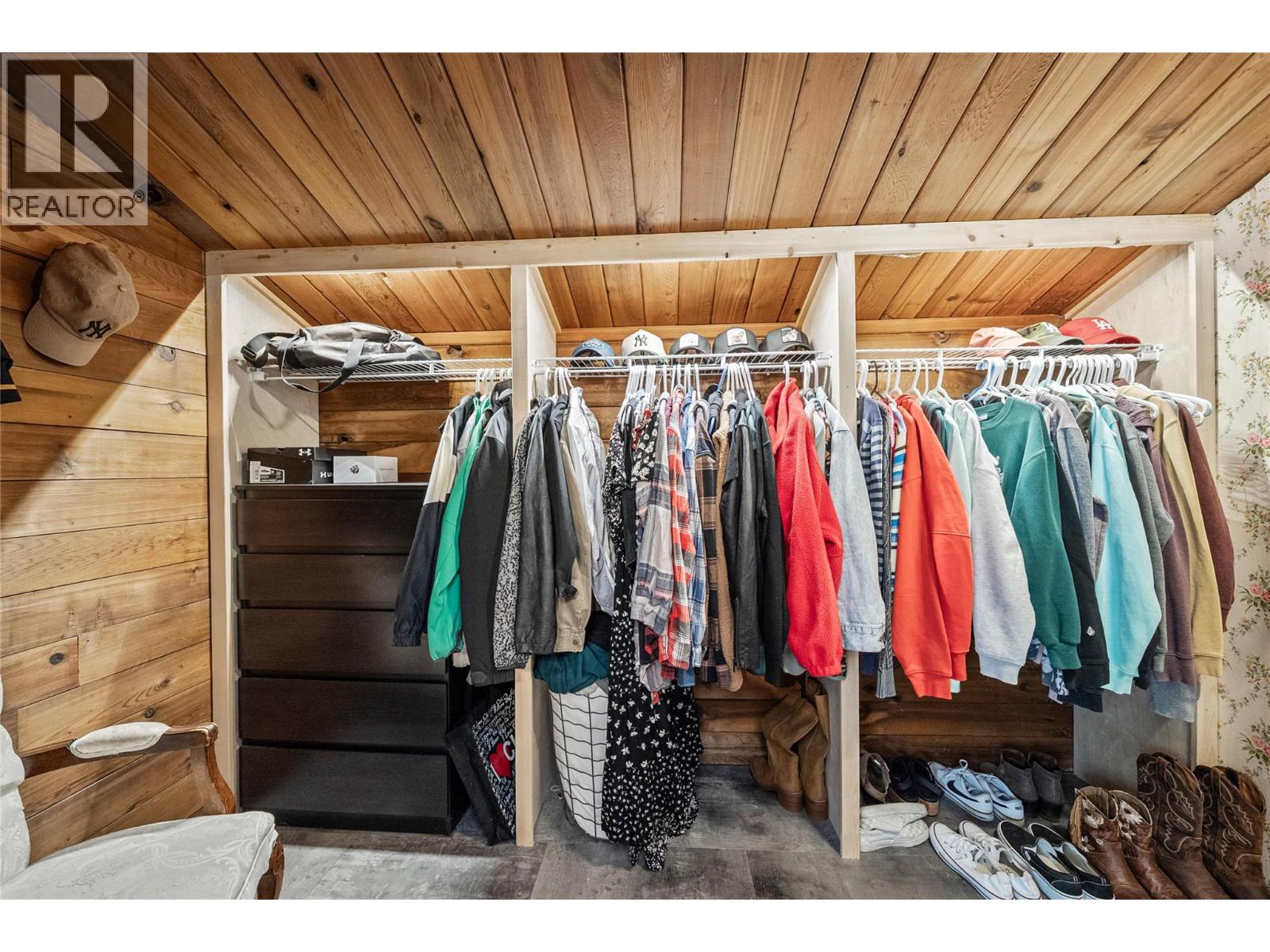 1348 Vella Road, Tappen