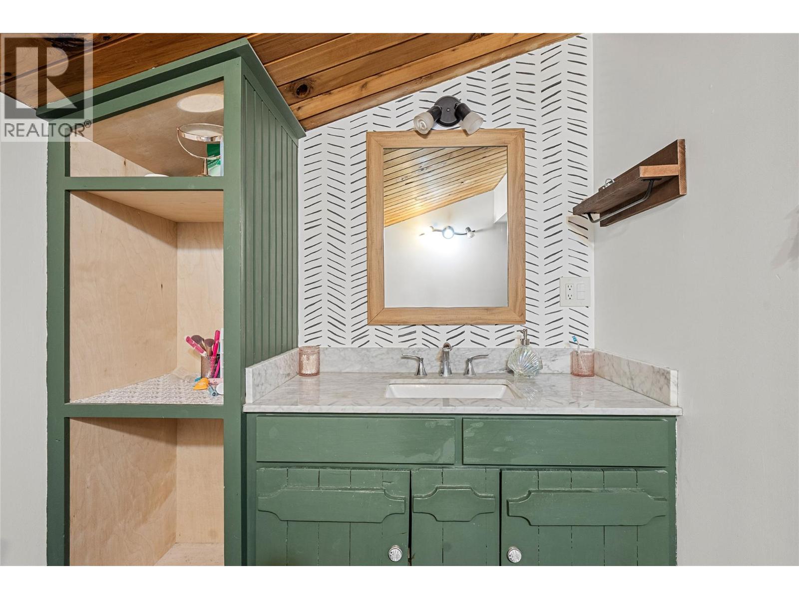 1348 Vella Road, Tappen