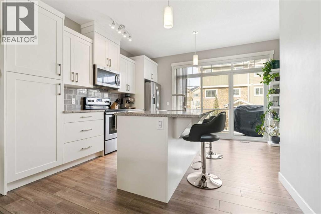 Single Family House for Sale in  Evanston Manor NW Evanston Calgary 