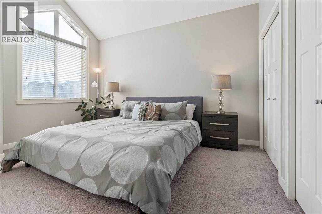 Single Family House for Sale in  Evanston Manor NW Evanston Calgary 