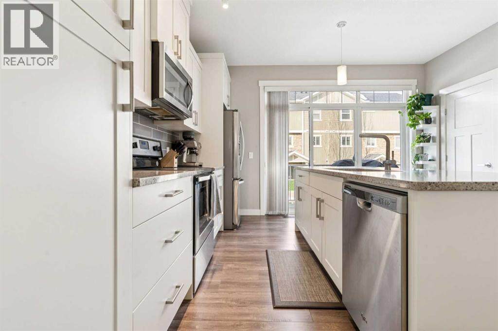 Single Family House for Sale in  Evanston Manor NW Evanston Calgary 