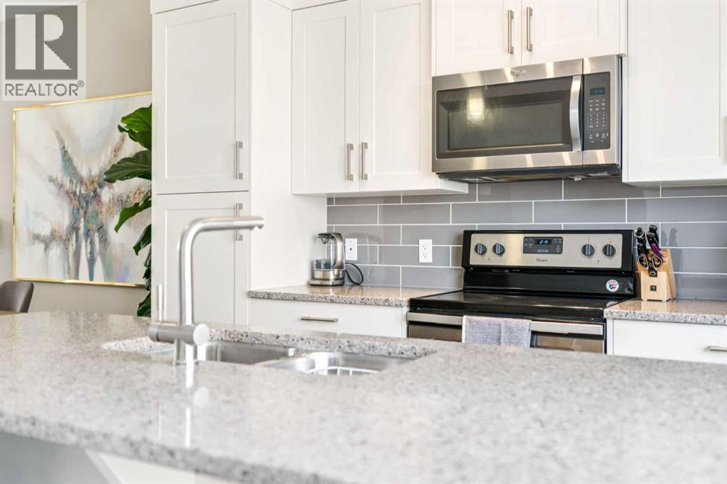 Single Family House for Sale in  Evanston Manor NW Evanston Calgary 