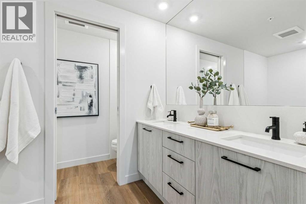 Single Family House for Sale in   Gladstone Road NW Hillhurst Calgary 