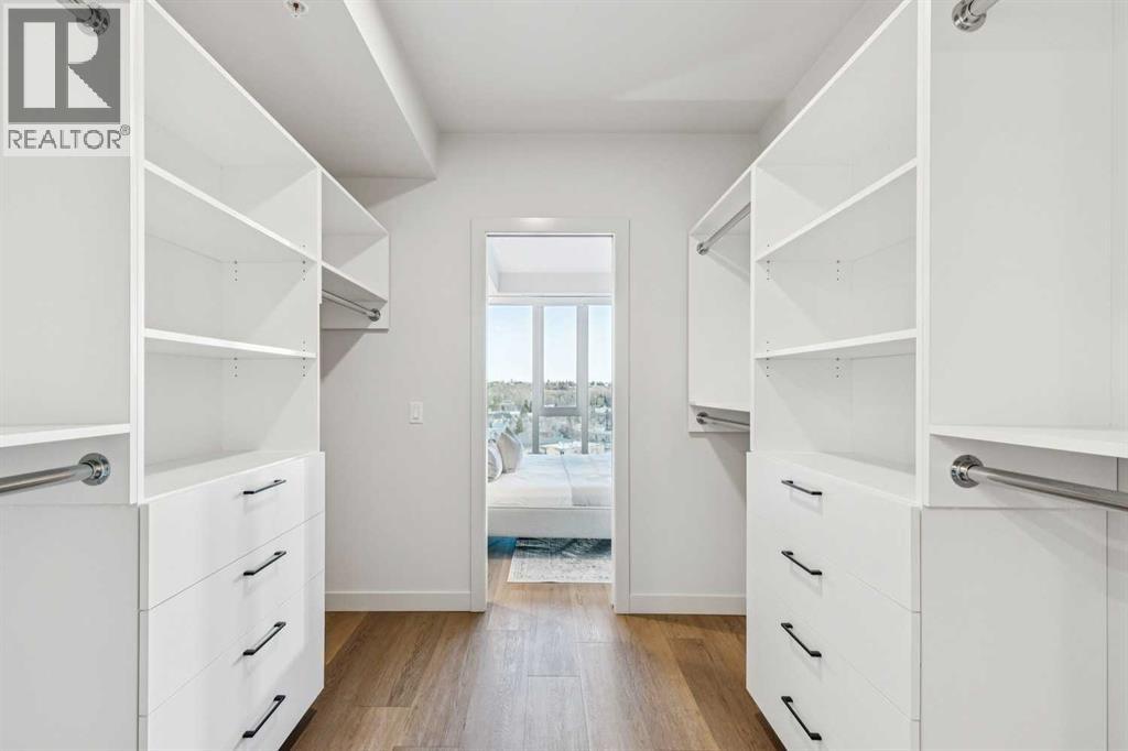 Single Family House for Sale in   Gladstone Road NW Hillhurst Calgary 