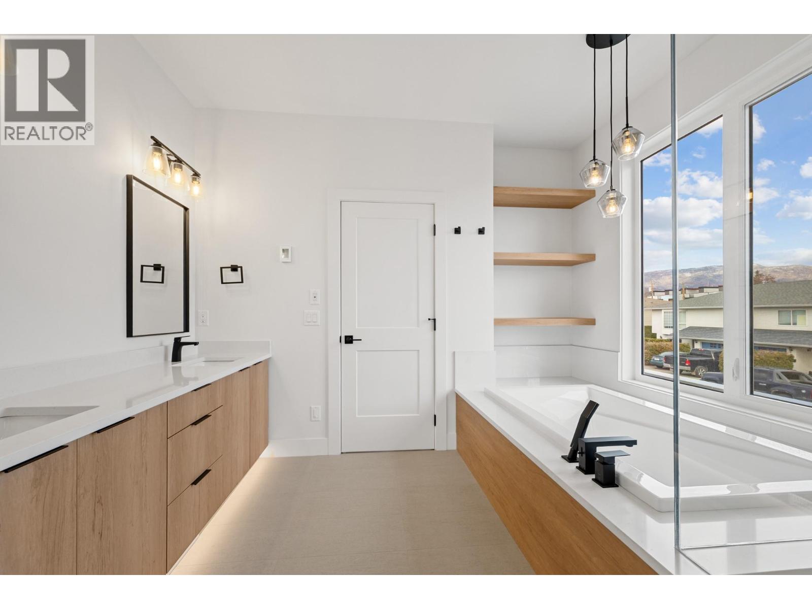  763 Patterson Avenue, Kelowna