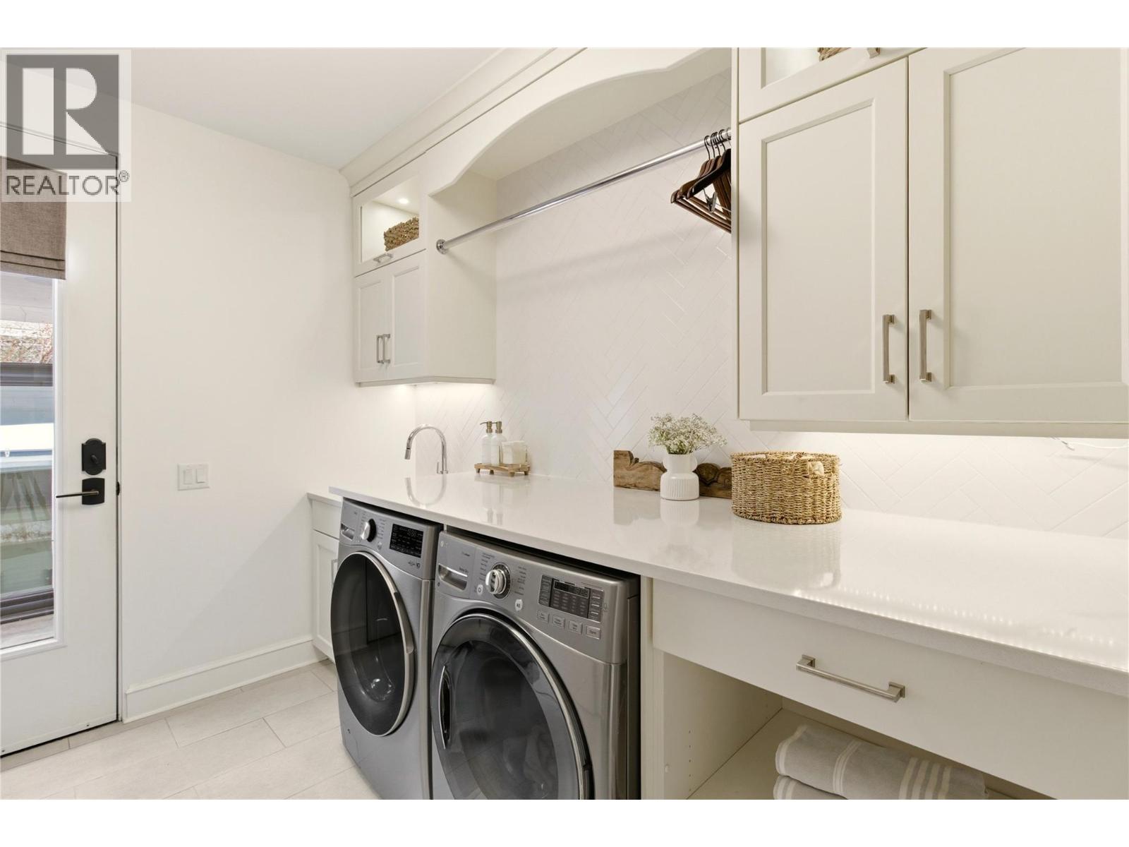  347 Braeloch Road North, Kelowna