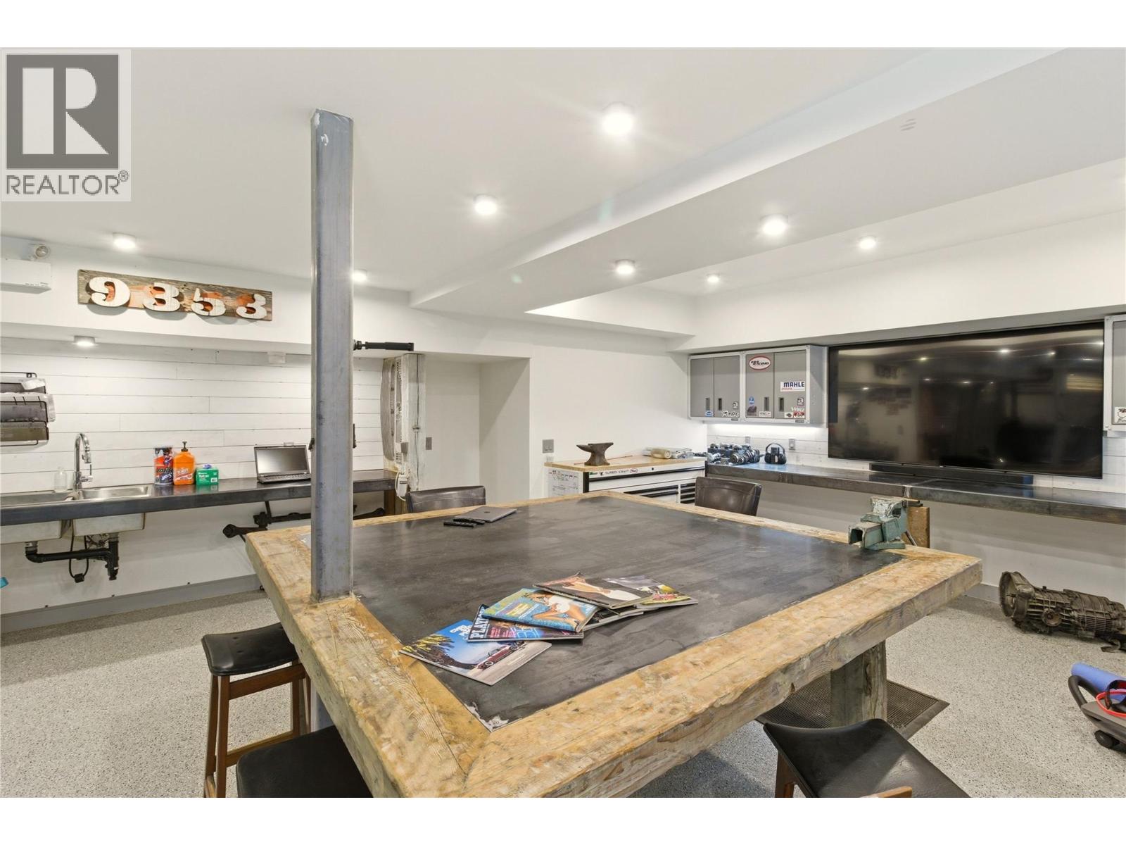  347 Braeloch Road North, Kelowna