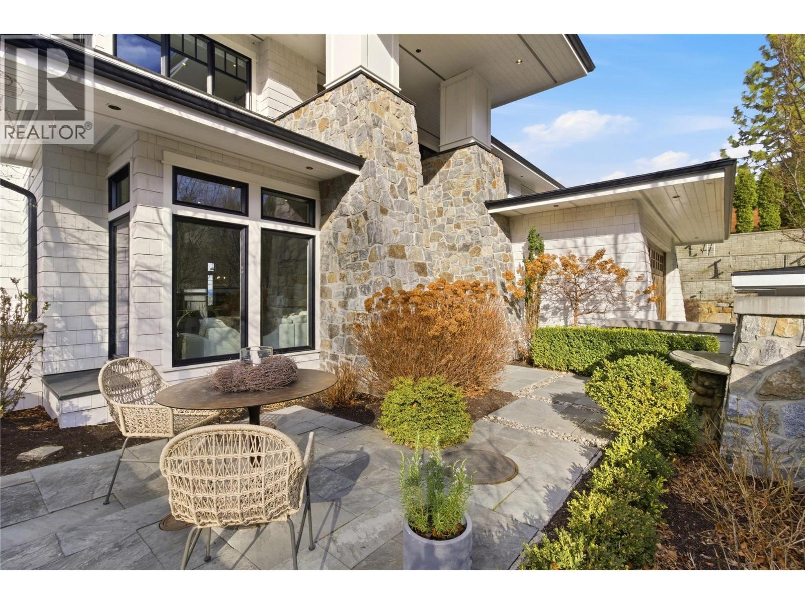  347 Braeloch Road North, Kelowna