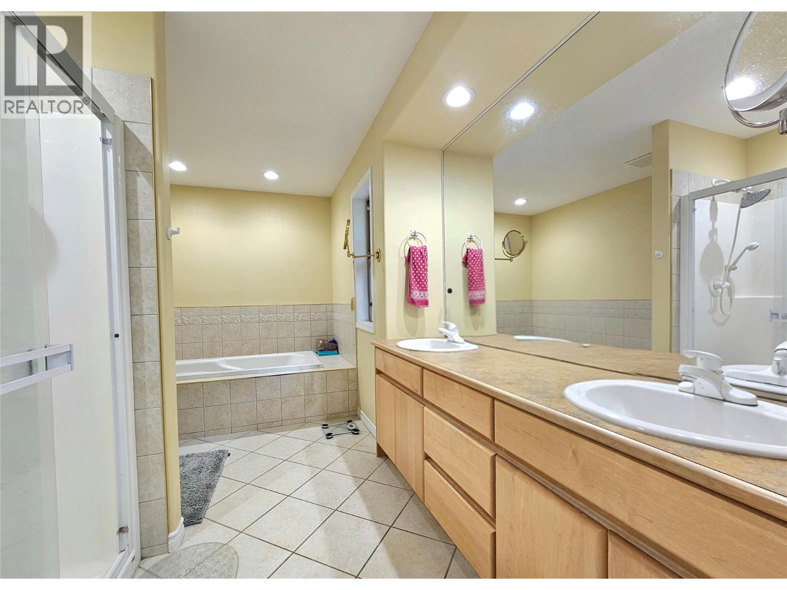 3617 Gala View Drive, West Kelowna