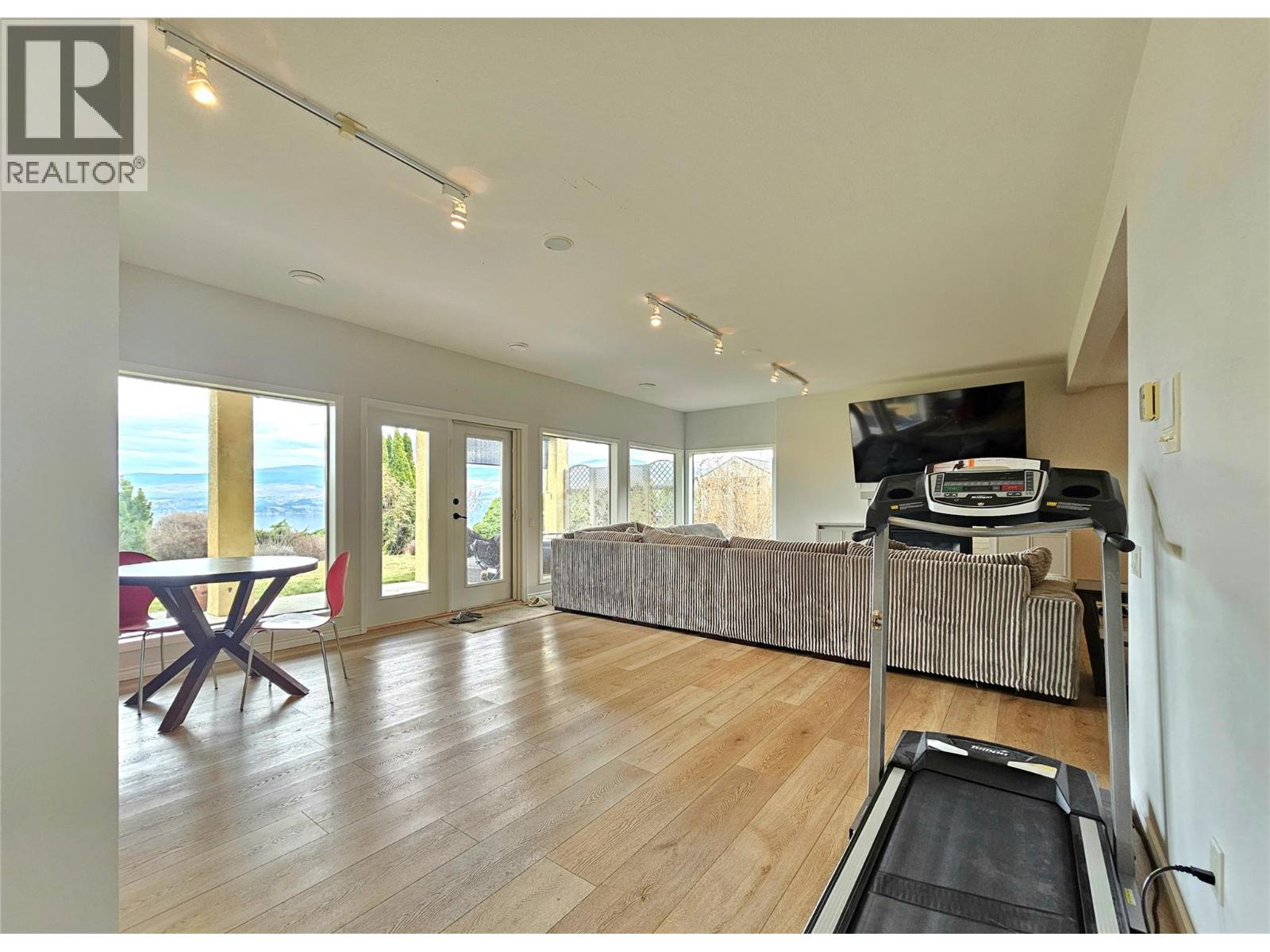 3617 Gala View Drive, West Kelowna
