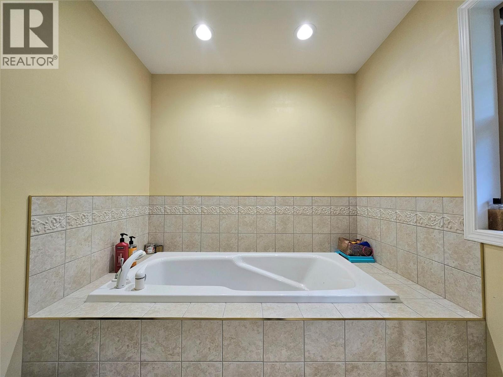 3617 Gala View Drive, West Kelowna