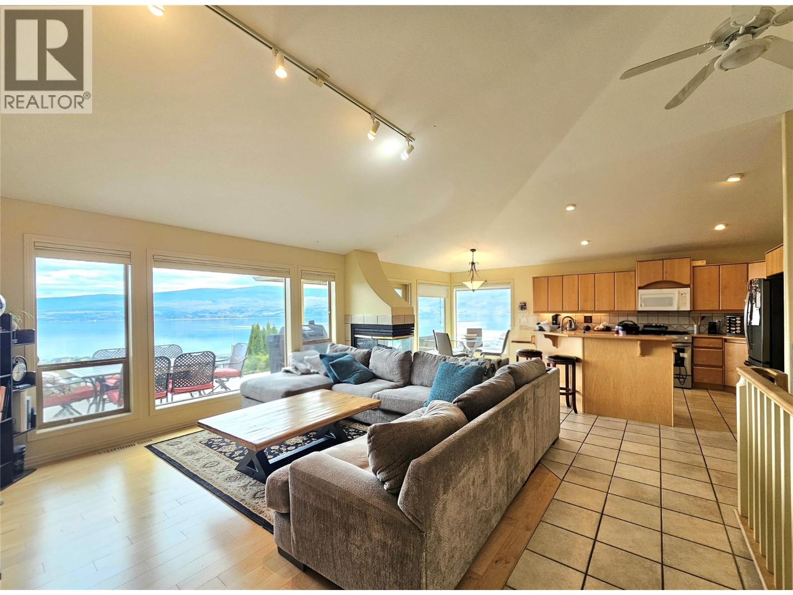 3617 Gala View Drive, West Kelowna