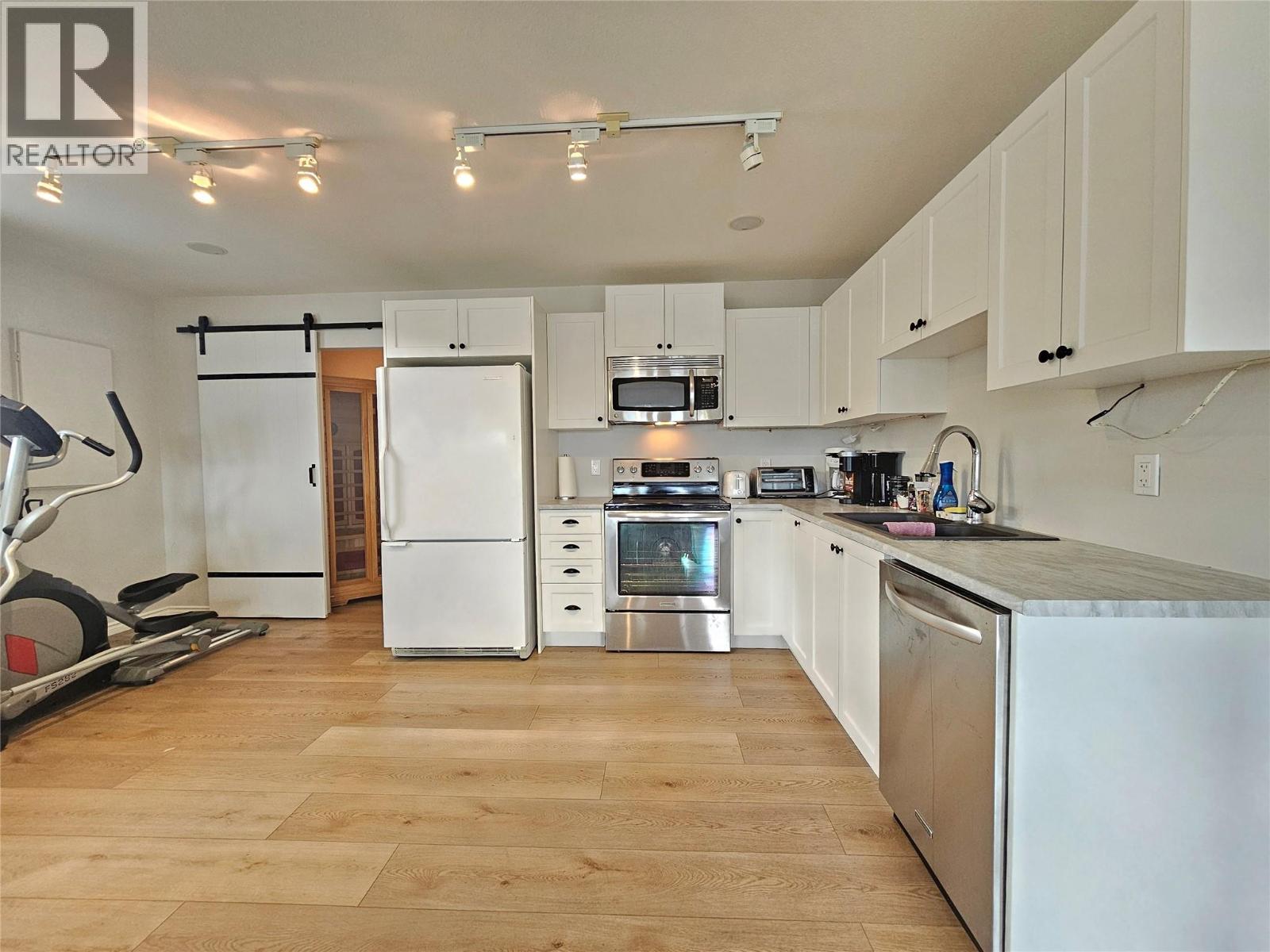 3617 Gala View Drive, West Kelowna