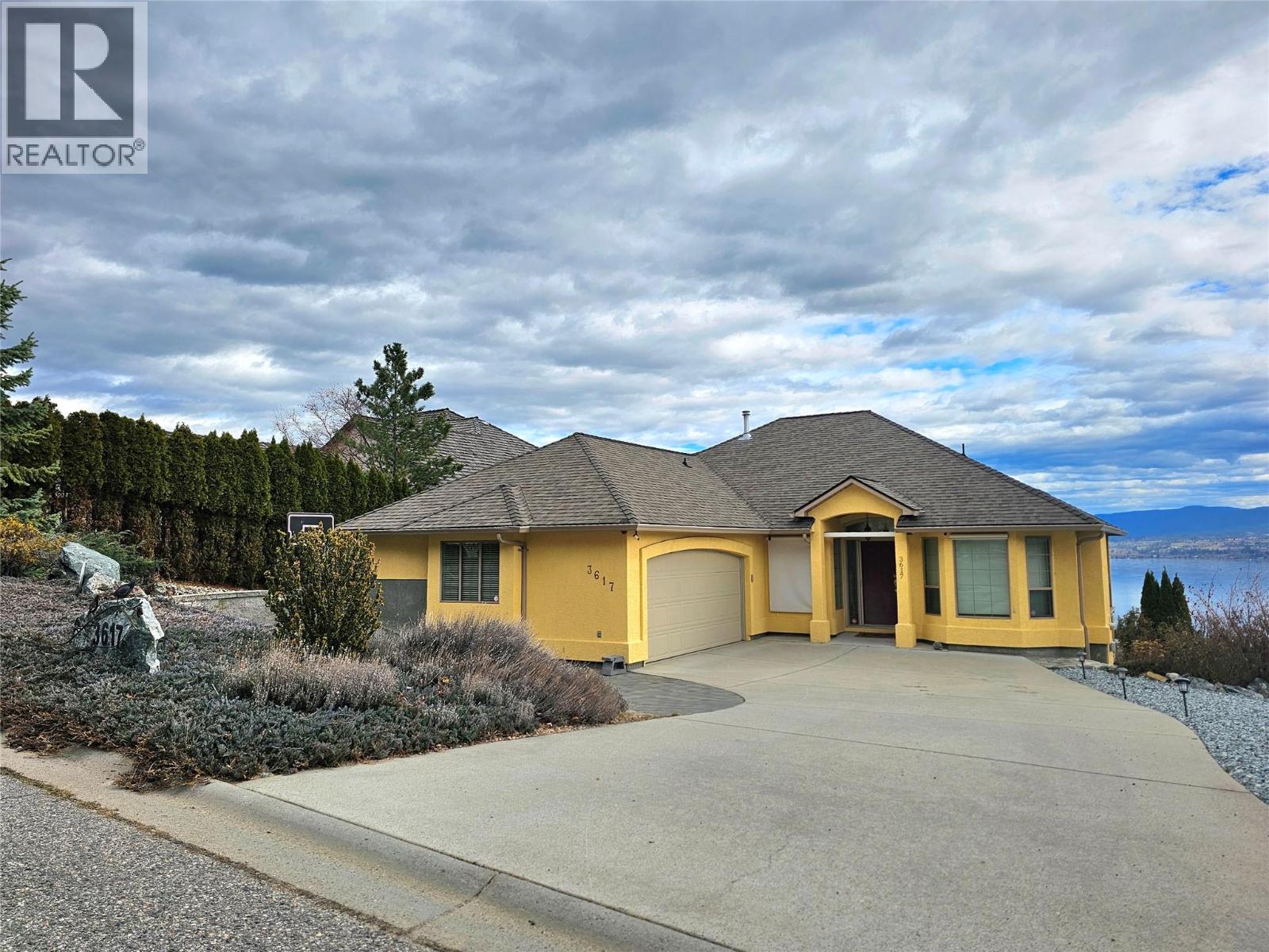 3617 Gala View Drive, West Kelowna