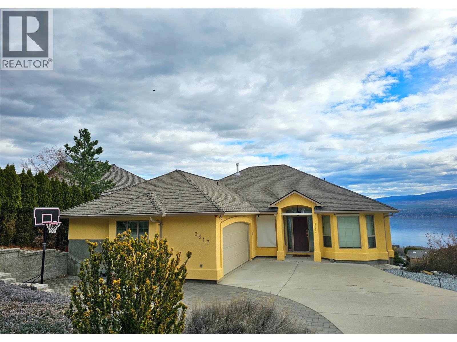 3617 Gala View Drive, West Kelowna