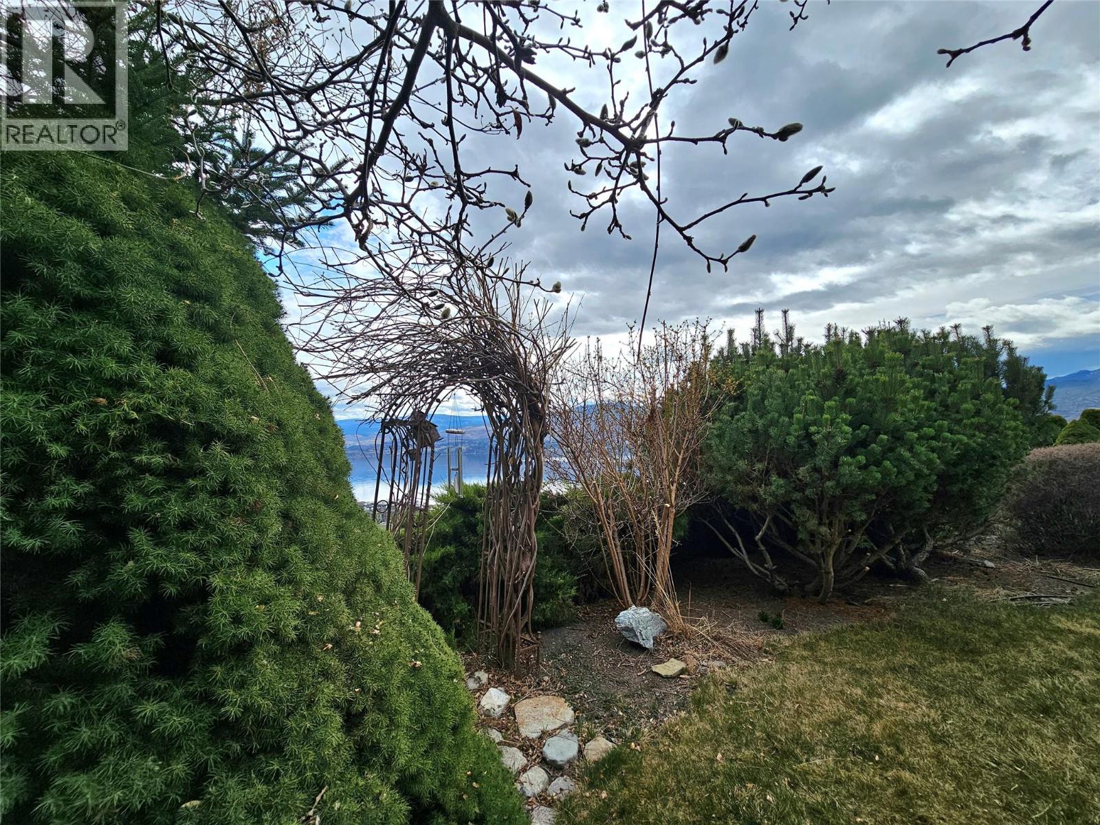 3617 Gala View Drive, West Kelowna