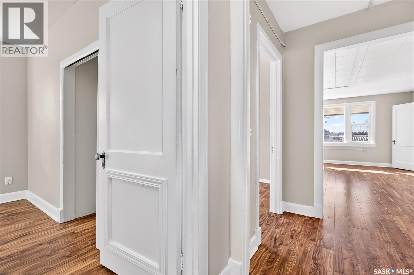 308-312 FAIRFORD STREET W - 11