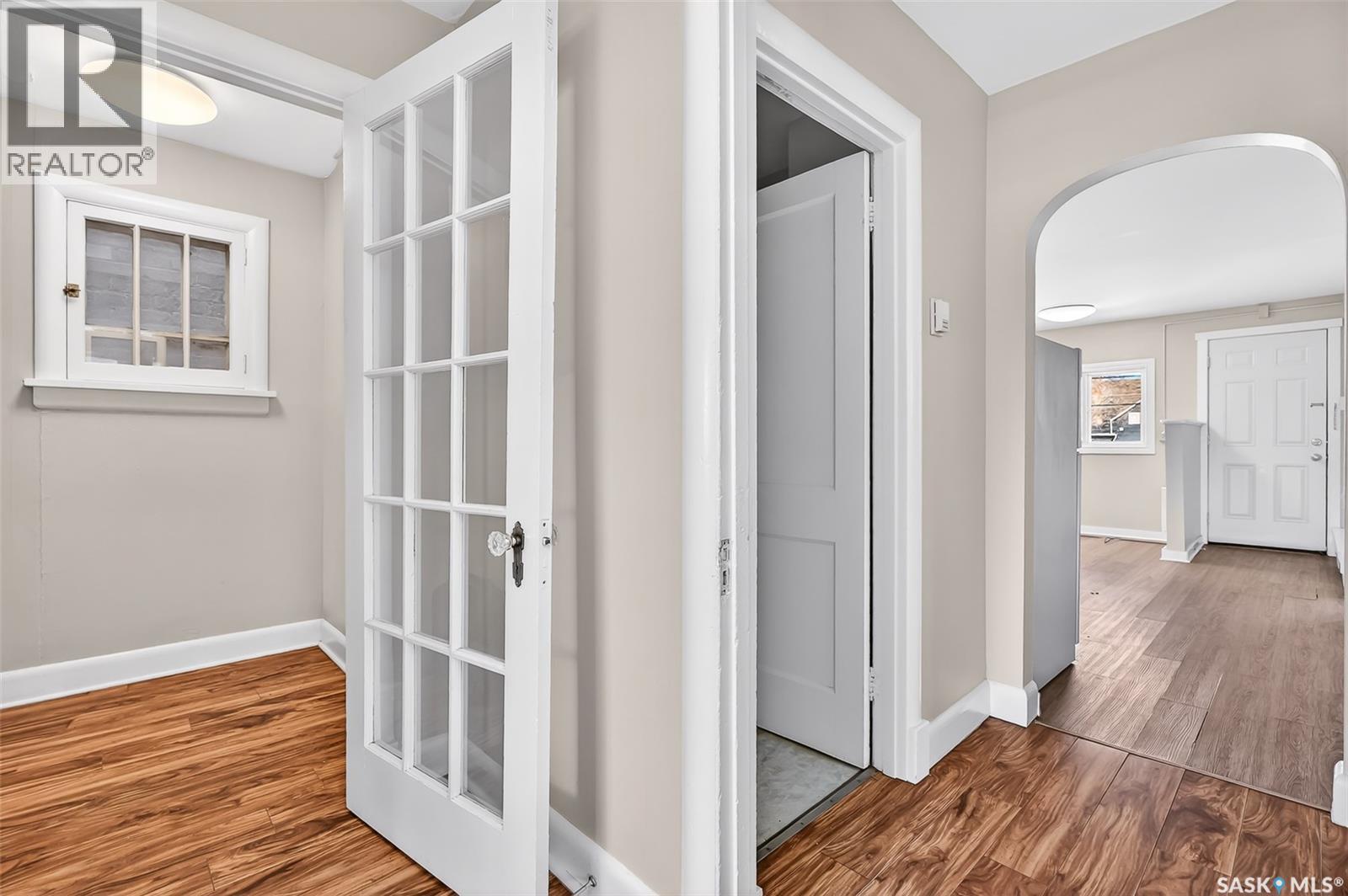 308-312 FAIRFORD STREET W - 19