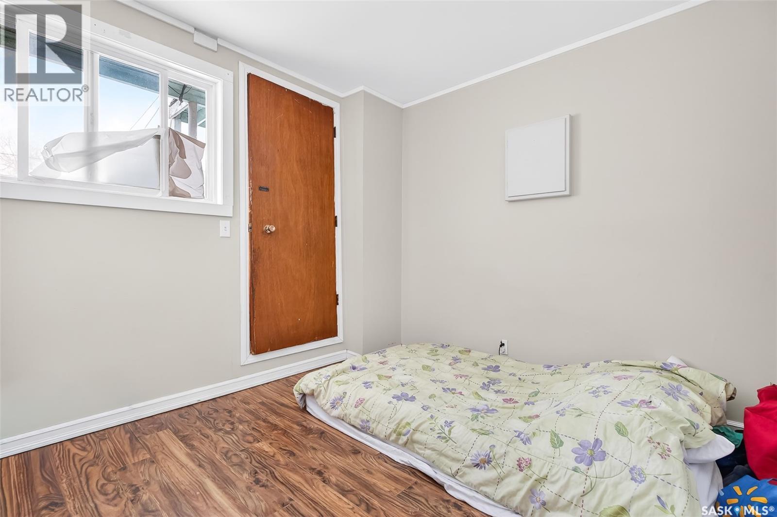 308-312 FAIRFORD STREET W - 26