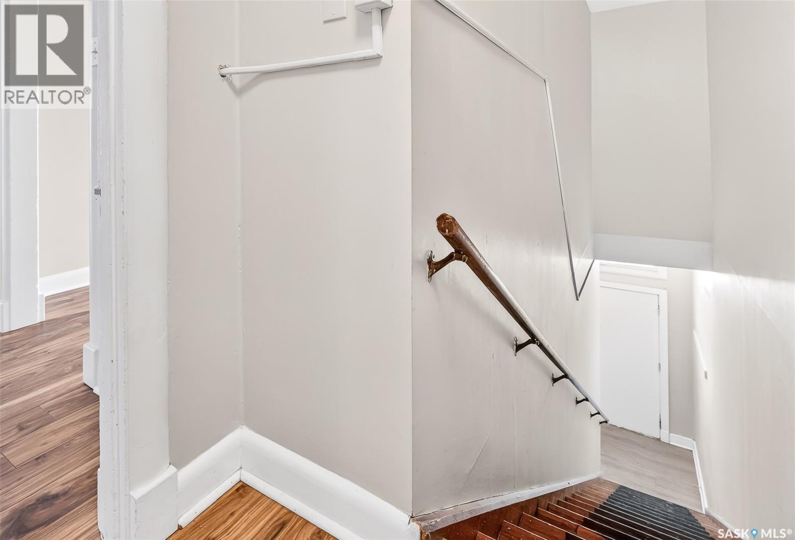 308-312 FAIRFORD STREET W - 20