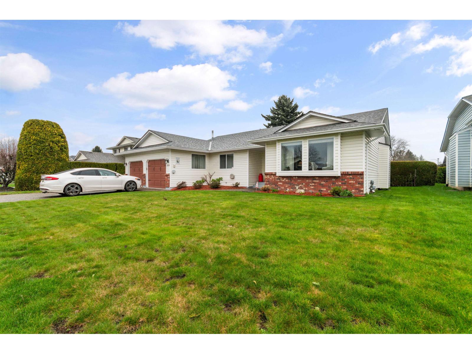 6944 COACH LAMP DRIVE, Sardis West Vedder, Chilliwack