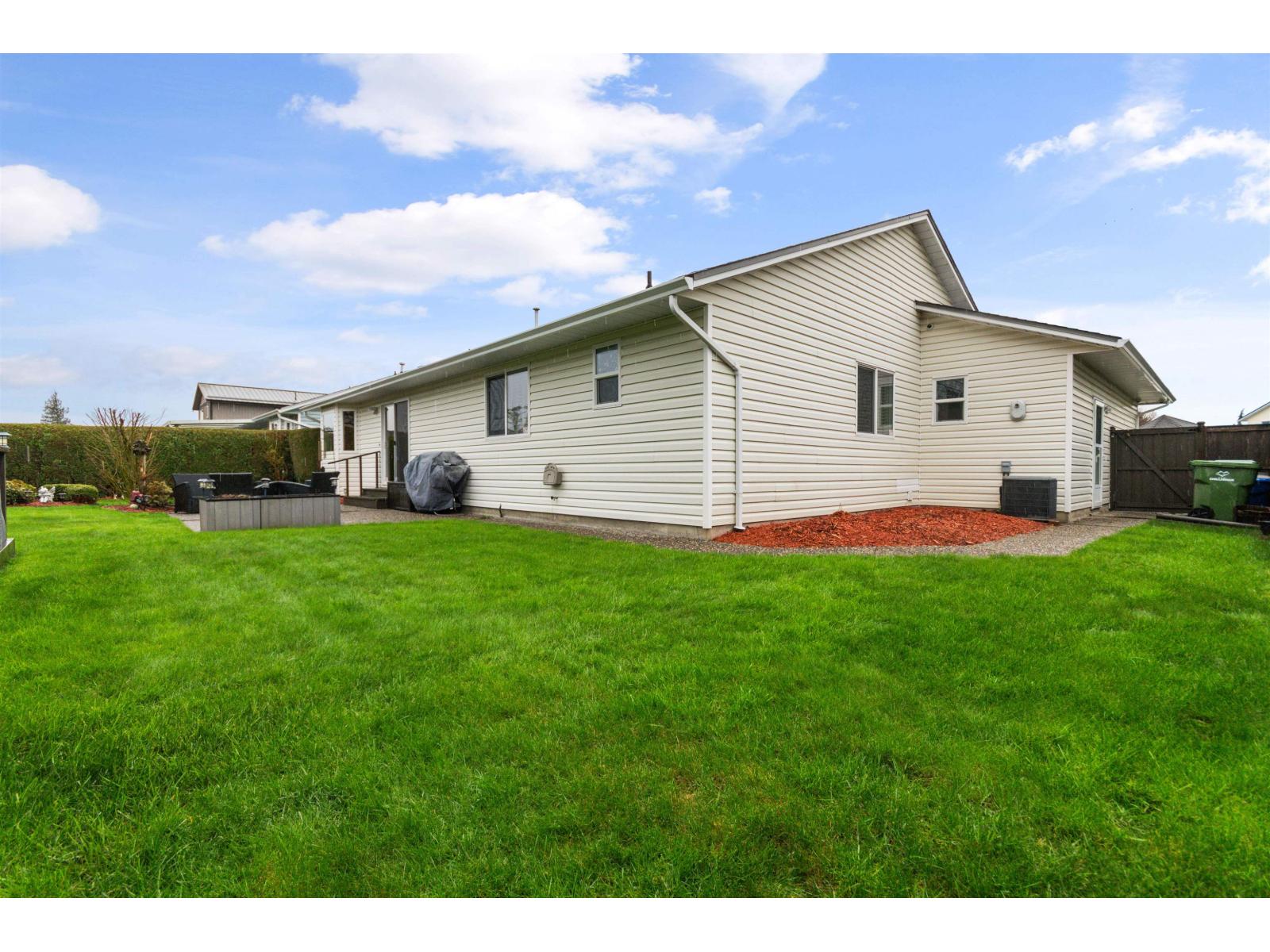 6944 COACH LAMP DRIVE, Sardis West Vedder, Chilliwack