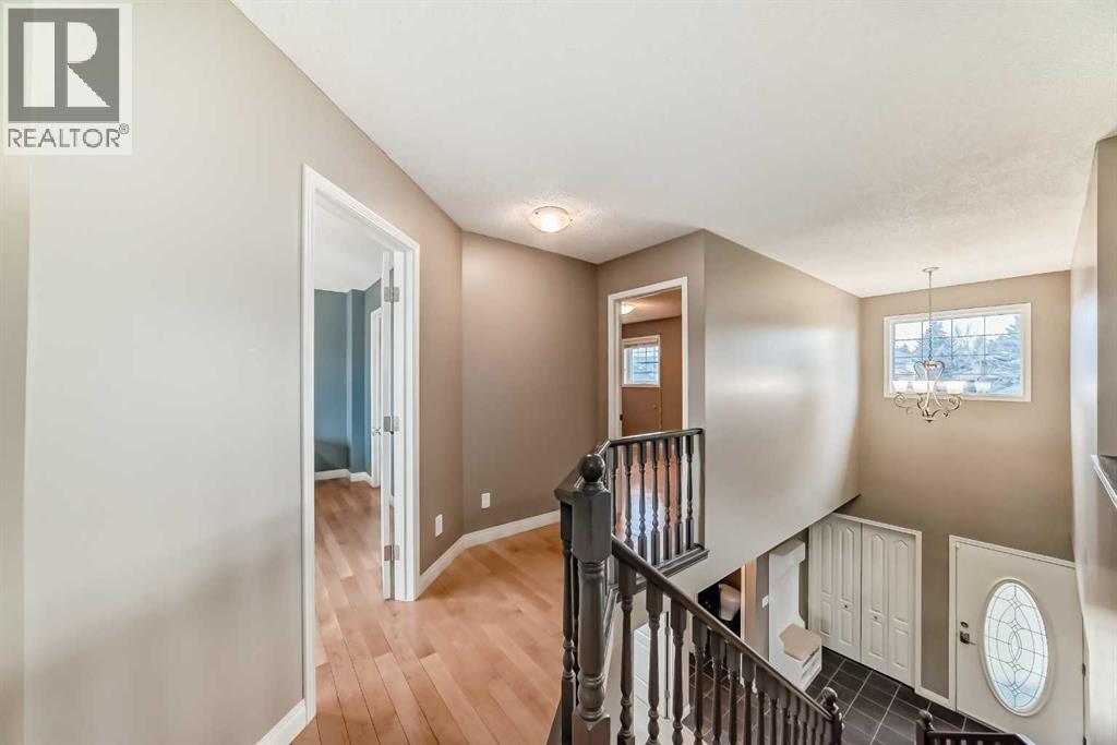 Single Family House for Sale in  Scimitar Bay NW Scenic Acres Calgary 