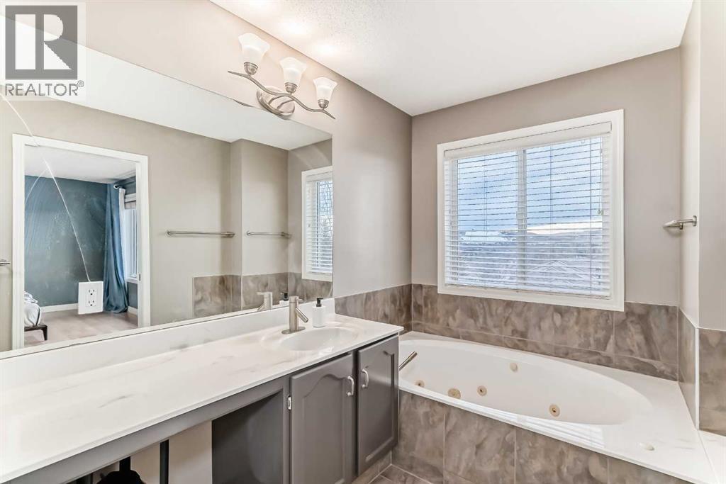 Single Family House for Sale in  Scimitar Bay NW Scenic Acres Calgary 