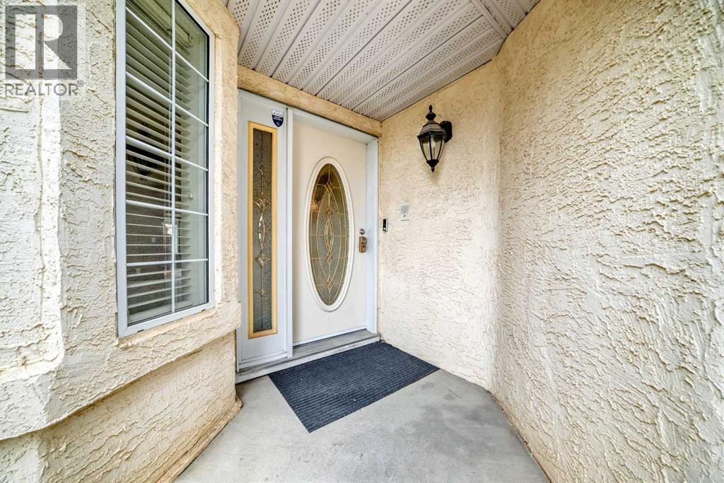 Single Family House for Sale in  Scimitar Bay NW Scenic Acres Calgary 