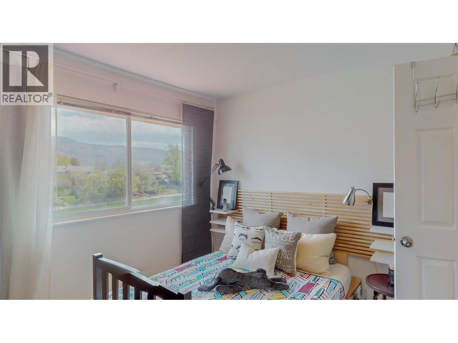 8029 VEDETTE Drive, Osoyoos