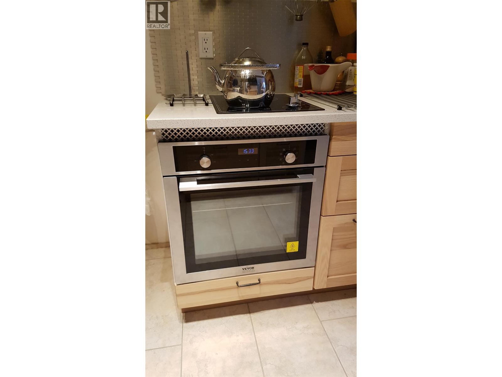 8029 VEDETTE Drive, Osoyoos