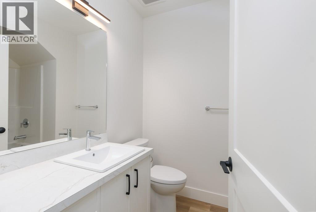 1160 16 Avenue SE, Salmon Arm