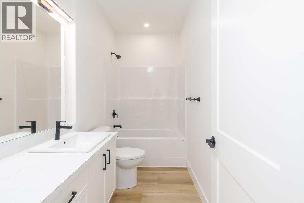 1160 16 Avenue SE, Salmon Arm