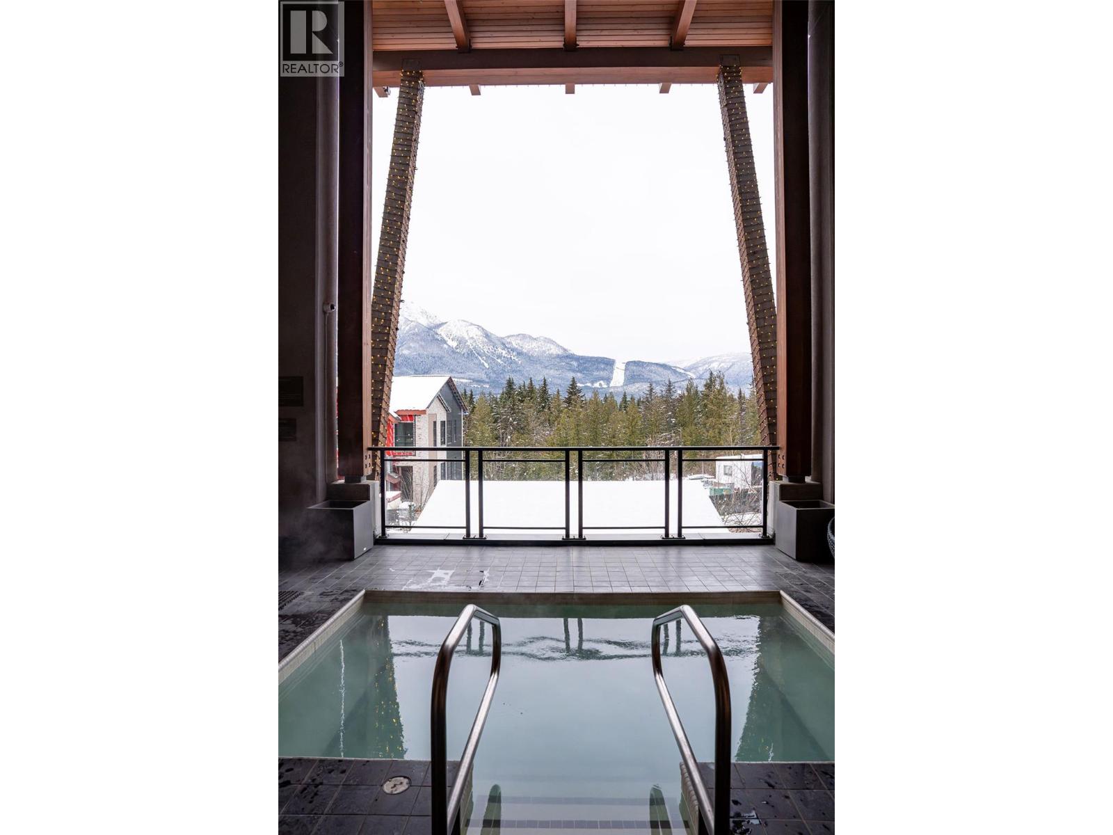 1317 2950 Camozzi Road, Revelstoke