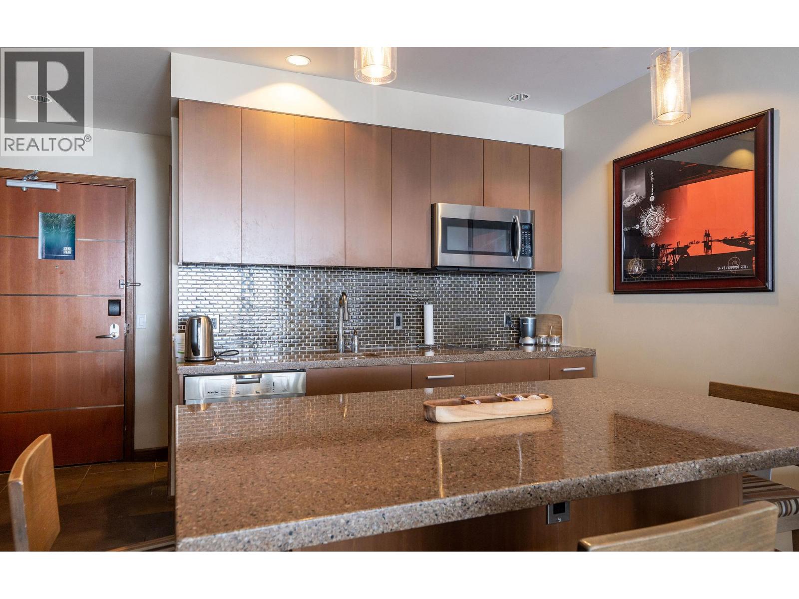 1317 2950 Camozzi Road, Revelstoke