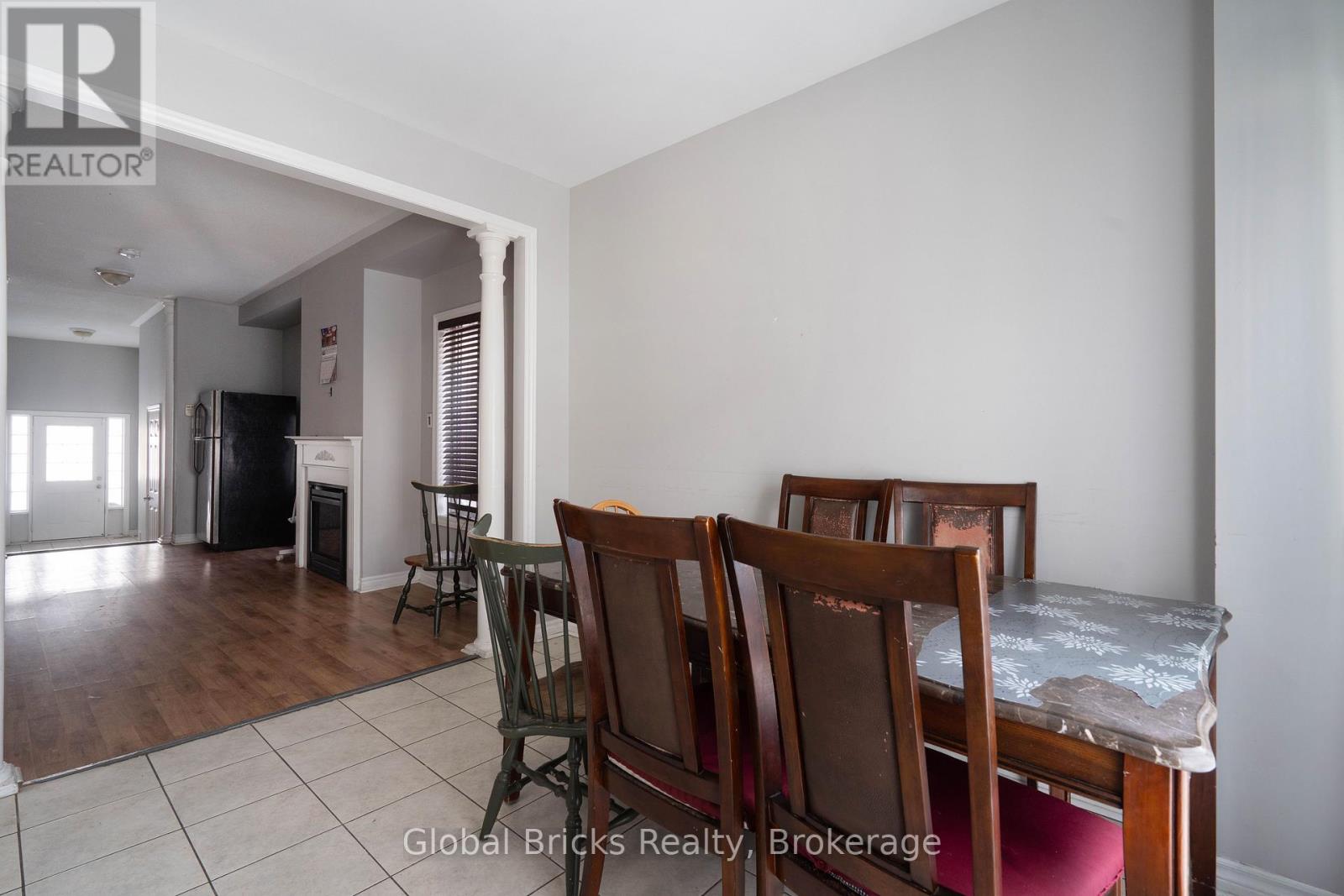 10 Dillon Drive, Brampton, ON photo 16