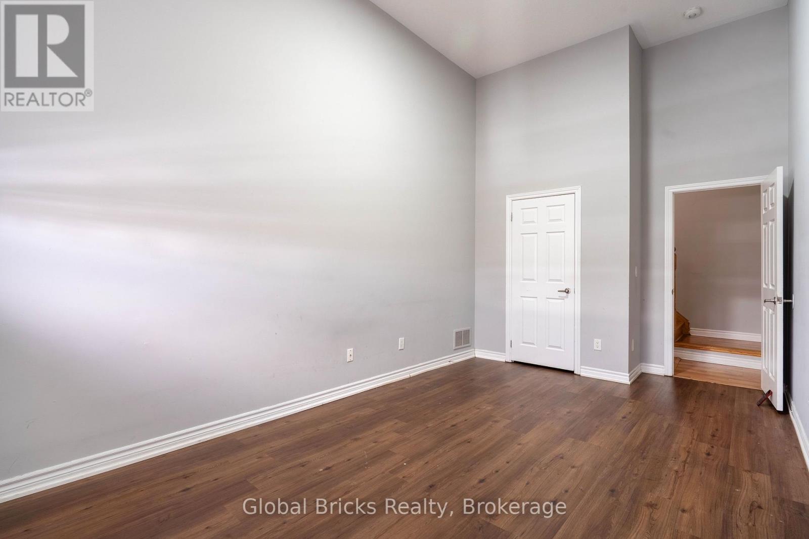 10 Dillon Drive, Brampton, ON photo 22