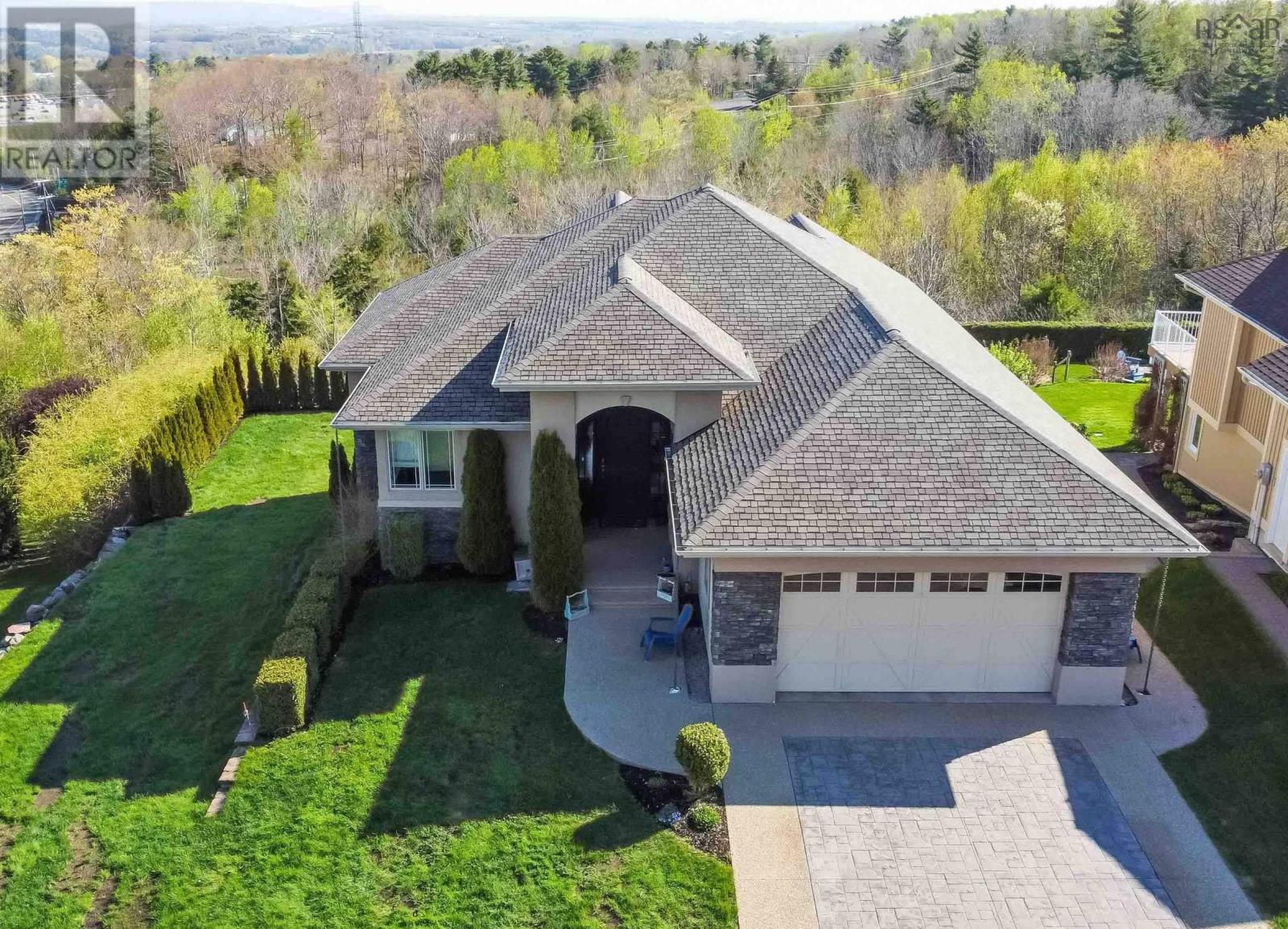 Property 2 of 49 of 31 Falcon Drive