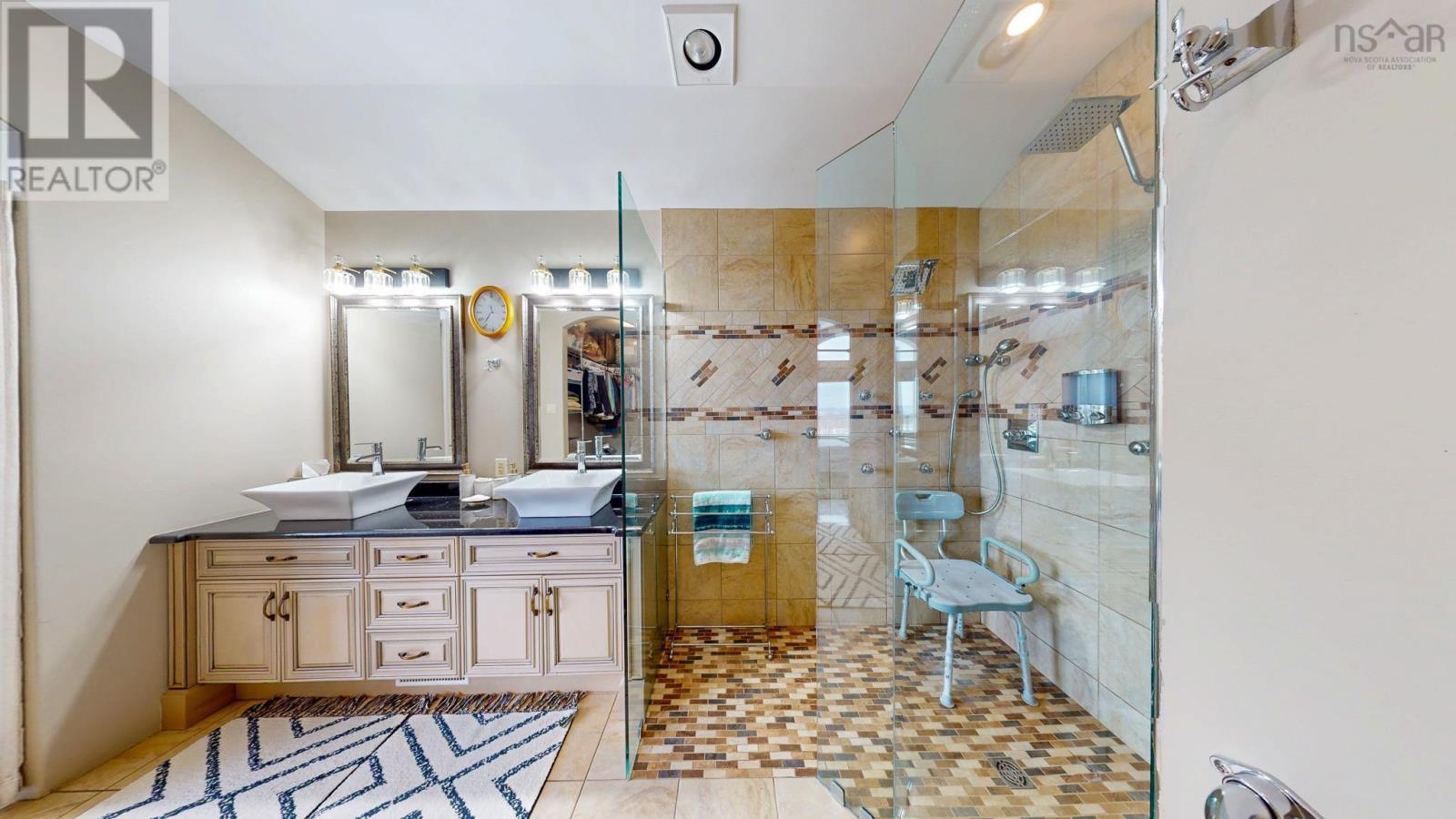 Property 23 of 49 of 31 Falcon Drive