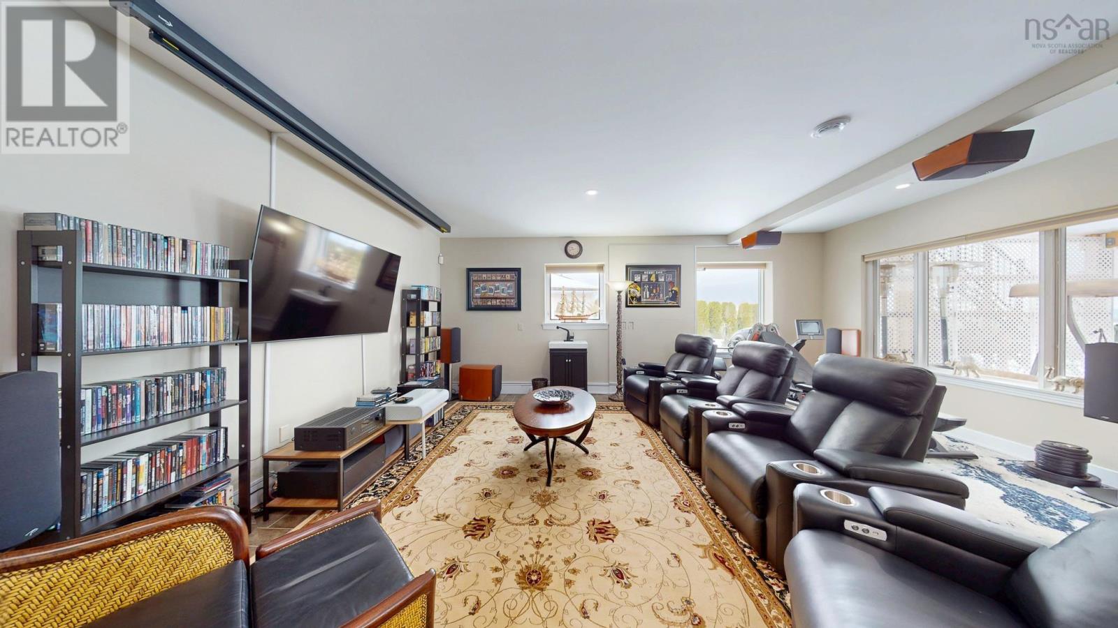 Property 31 of 49 of 31 Falcon Drive