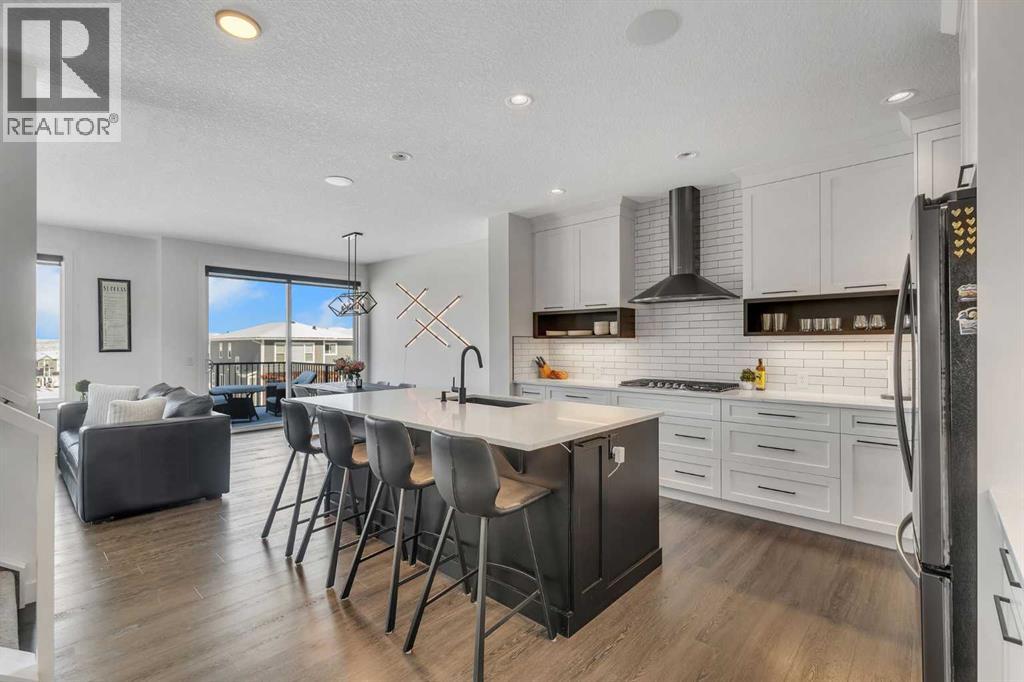 Single Family House for Sale in  Crestmont Drive SW Crestmont Calgary 