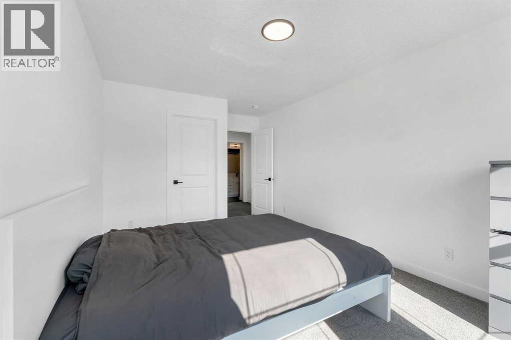 Single Family House for Sale in  Crestmont Drive SW Crestmont Calgary 