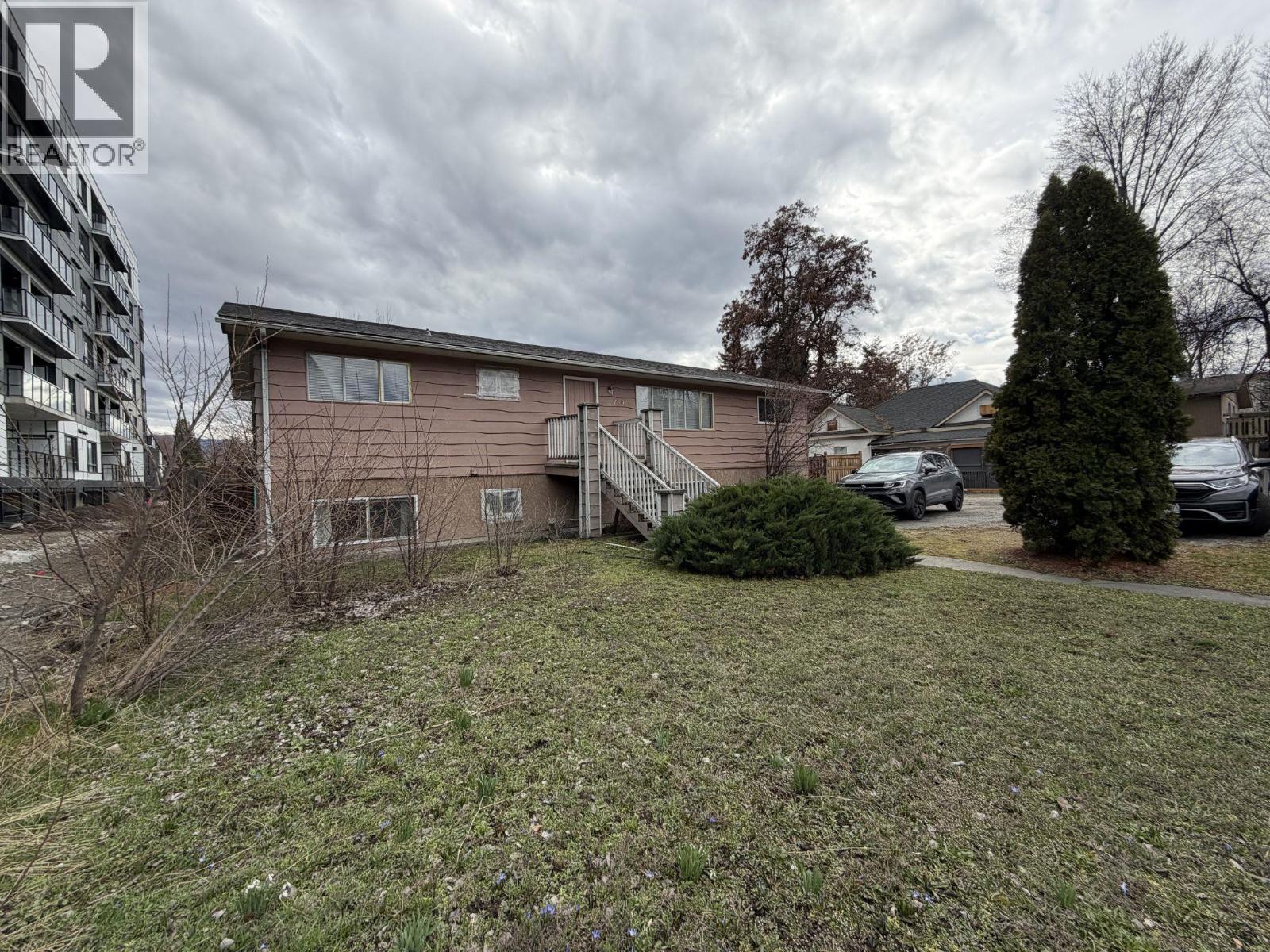  787-789 HARVEY Avenue, Kelowna