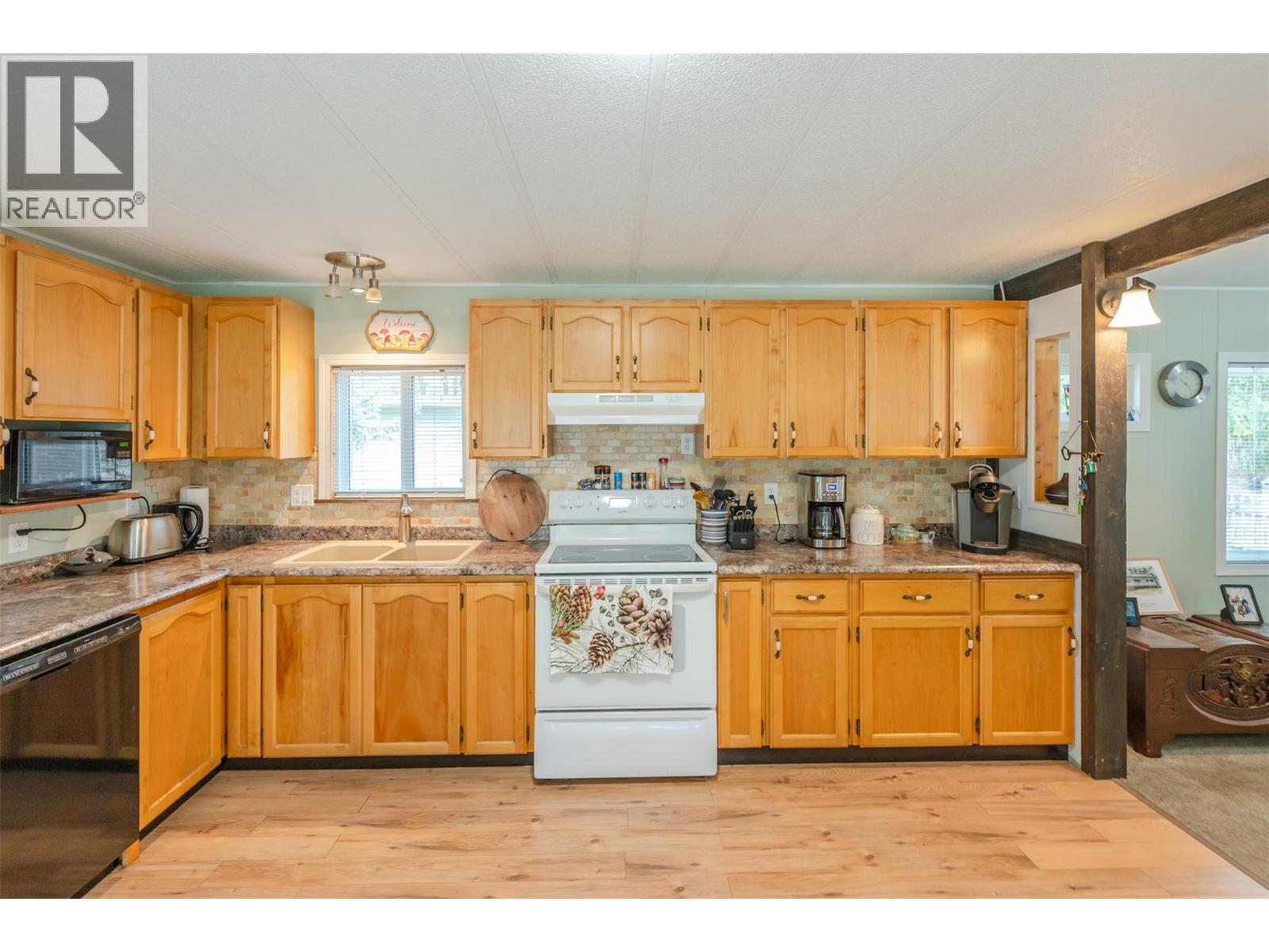 174 GALLAGHER LAKE Road Unit# 14, Oliver